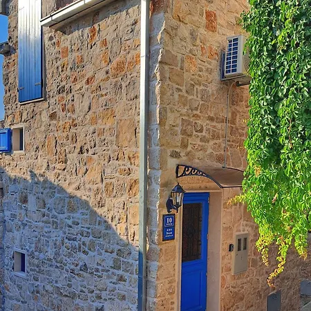 Domus Lapidea Apartment Postira Exterior photo